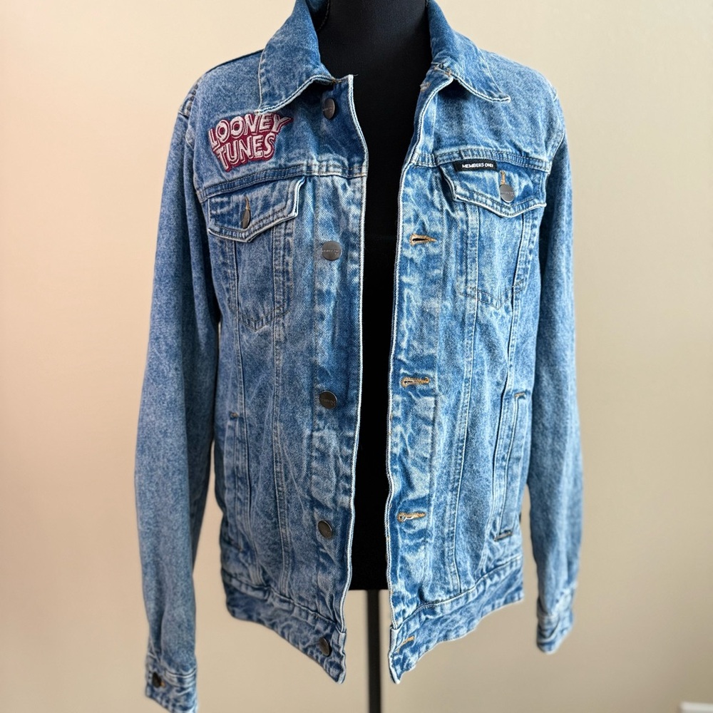 Vintage Members Only Looney Tunes Denim Jacket Bugs Bunny Taz Embroidered S - Picture 2 of 7